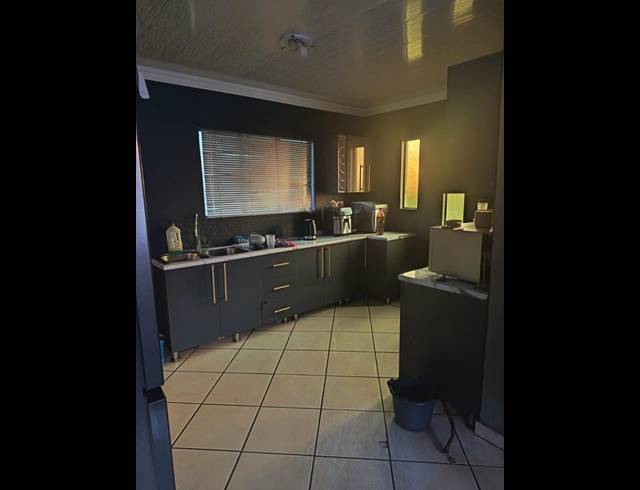 3 BEDROOM HOUSE FOR SALE IN SOSHANGUVE XX